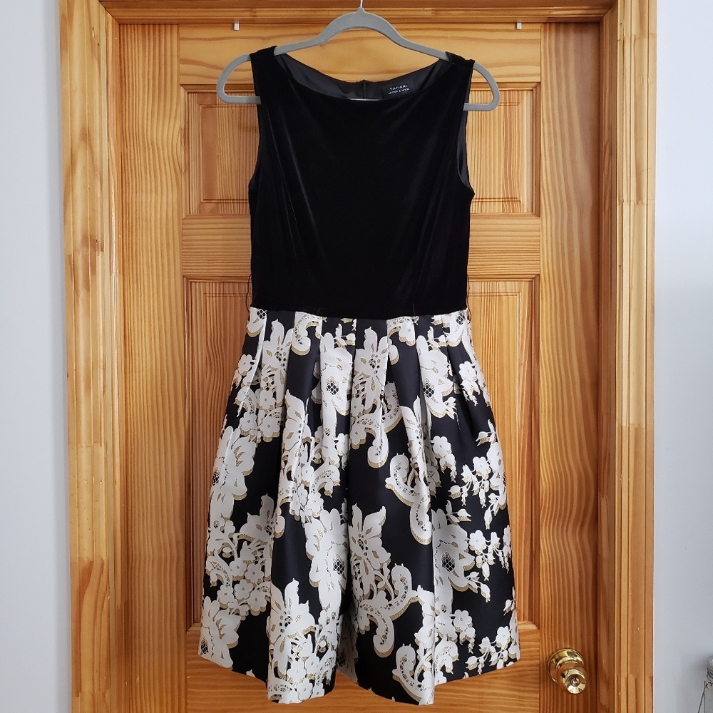 Tahari ASL Velvet Floral Dress (lined)